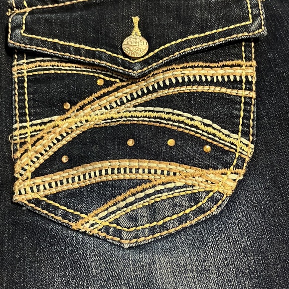 🌸 Cute Cuffed Shorts - Picture 7 of 8